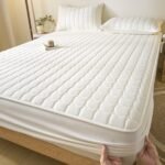 Plain weave fitted sheet